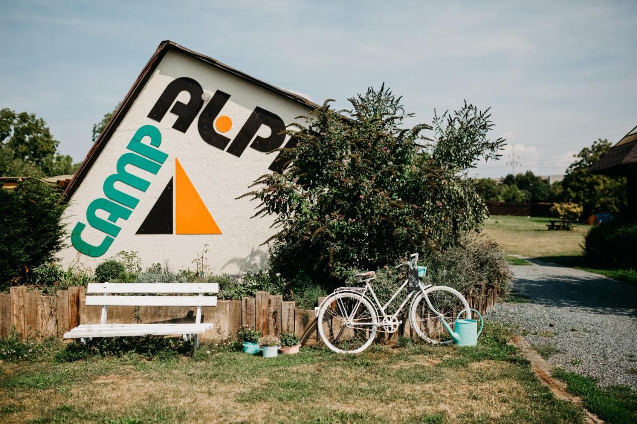 Hotel Camp Alpa Ostrovačice Exteriér fotografie